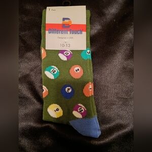 Men's Different Touch Green Pool Ball Novelty Socks Gift Size 10-13 Brand New